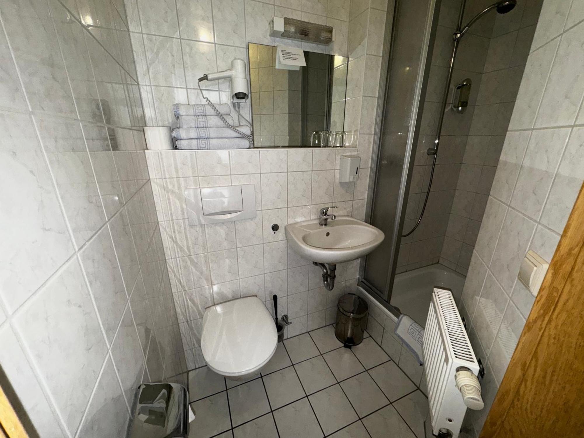 Hotel Zu Den Linden Drezda Kültér fotó