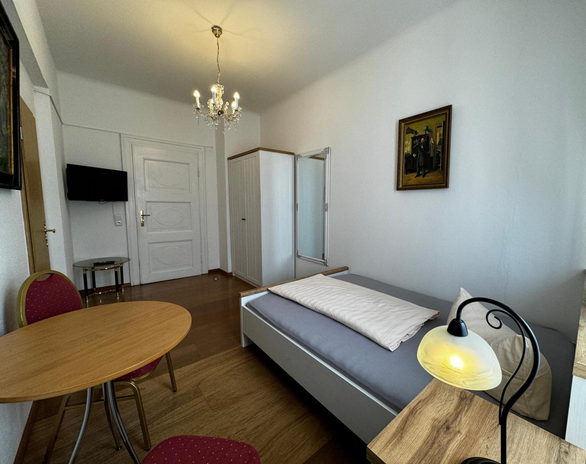 Hotel Zu Den Linden Drezda Kültér fotó